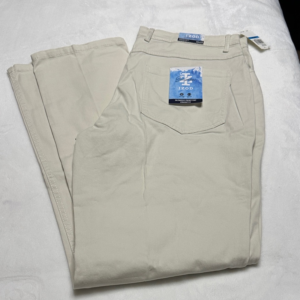 Izod Men's Tan Chinos
